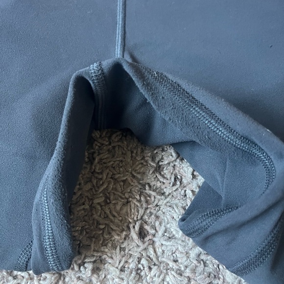 Lululemon Athletica Align No Line Graphite Grey Cropped Leggings - Picture 4 of 6